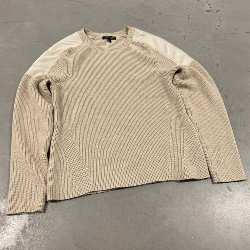 Beige banana republic ribbed shirt